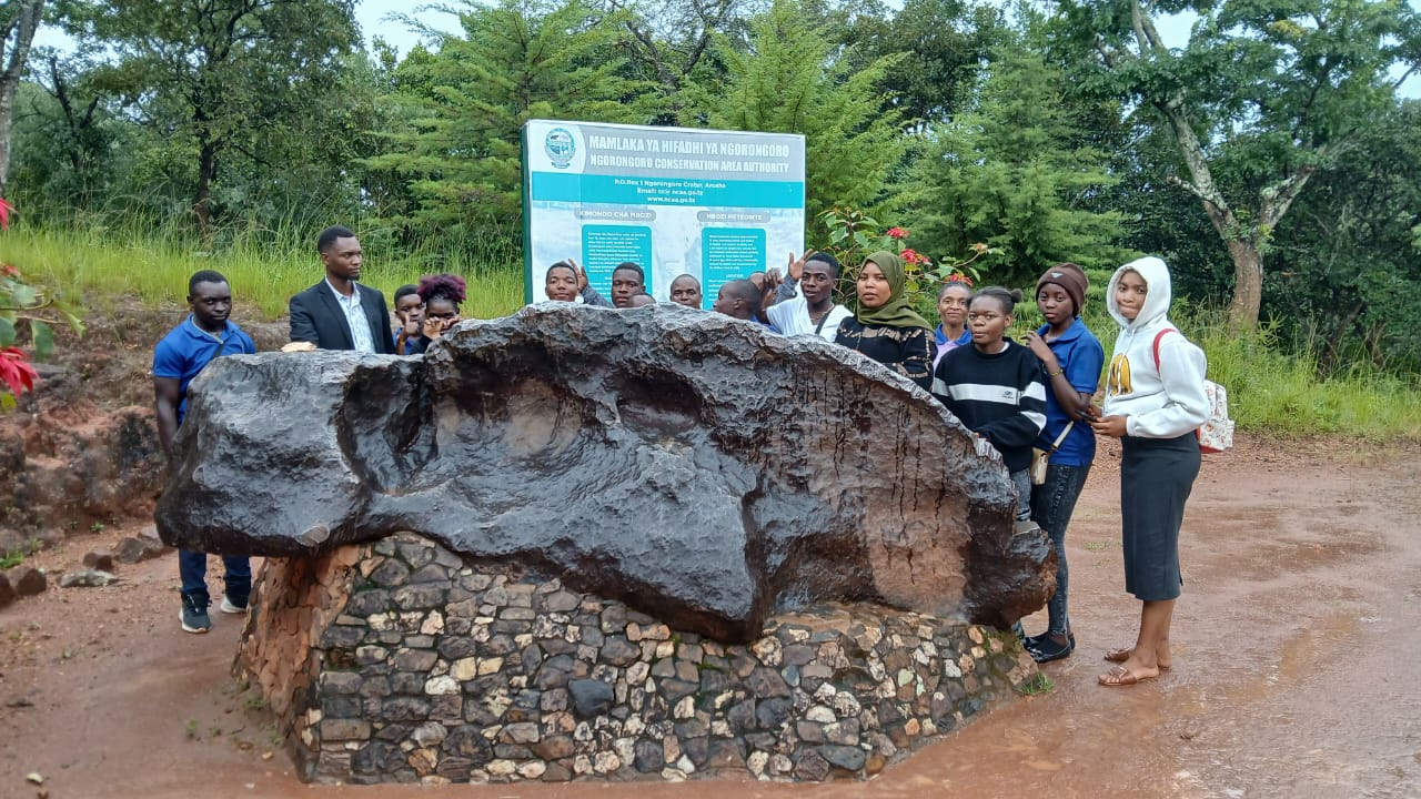Uongozaji wa Watalii(Tour Guiding) leve 1-3